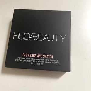Huda beauty Easy bake and Snatch